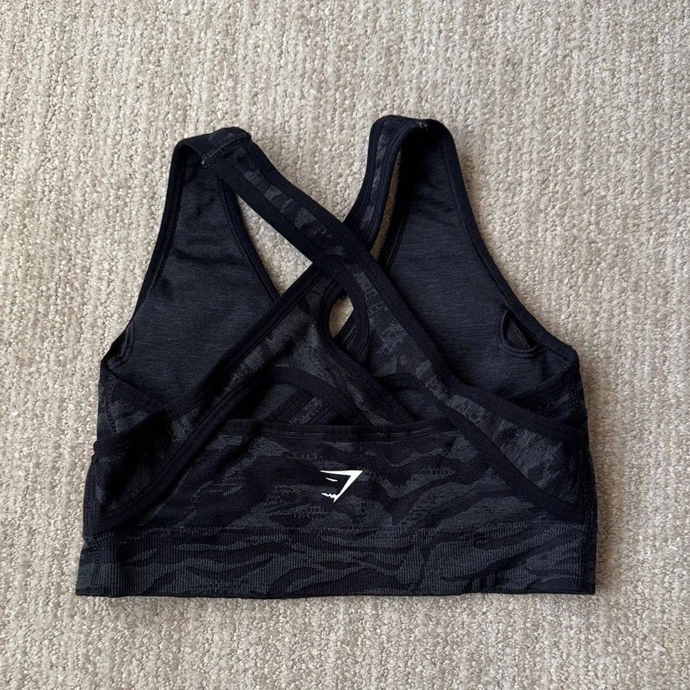 Gymshark Women’s Size S Adapt Animal Seamless Sports Bra Cross Back Performance